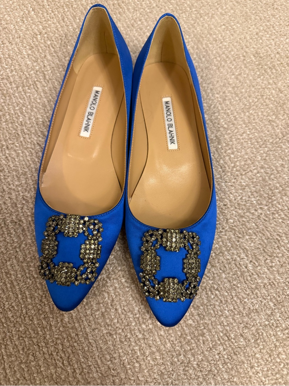 MANOLO BLAHNIK Hangisi Crystal-Buckle Satin Flat blue 39 $1,325 run small !